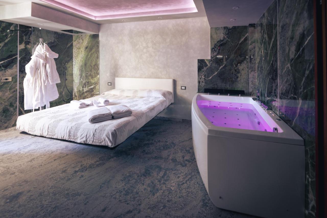 Garda Fantasy Paradise Silver O Gold Desenzano del Garda Exterior foto